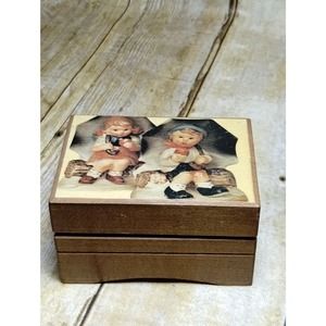 Vtg Hummel Kids Wood Music Box Japan  (ebab)